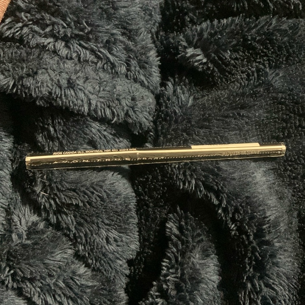 Glimmersticks Eyeliner Pencil by Avon